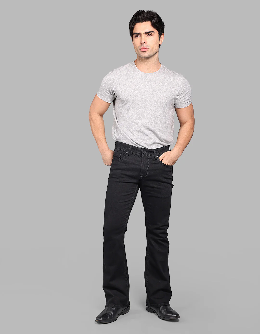 Black 5 Pocket Mid Rise Cropped Length Loose Boot Leg Stretch Jeans - Image 3