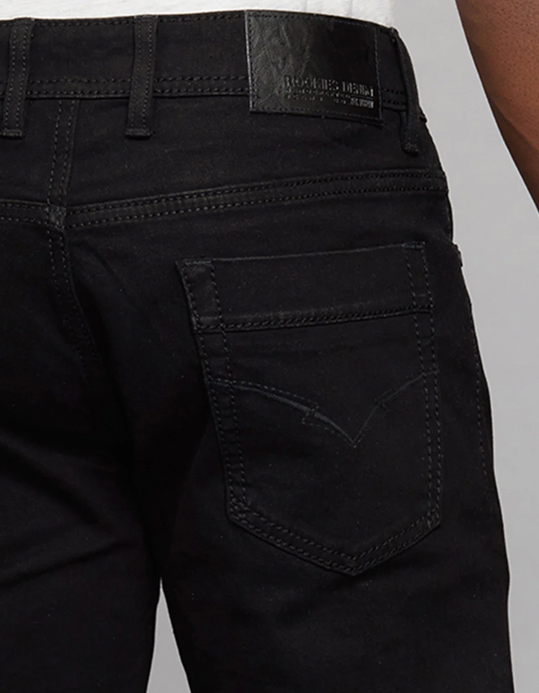 Black 5 Pocket Mid Rise Loose Boot Leg Stretch Jeans - Image 5