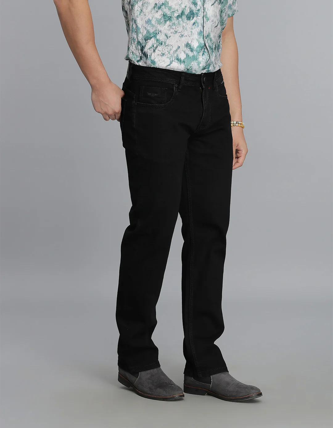 Black 5 Pocket Midrise, Comfort And Straight Fit jeans - Image 4