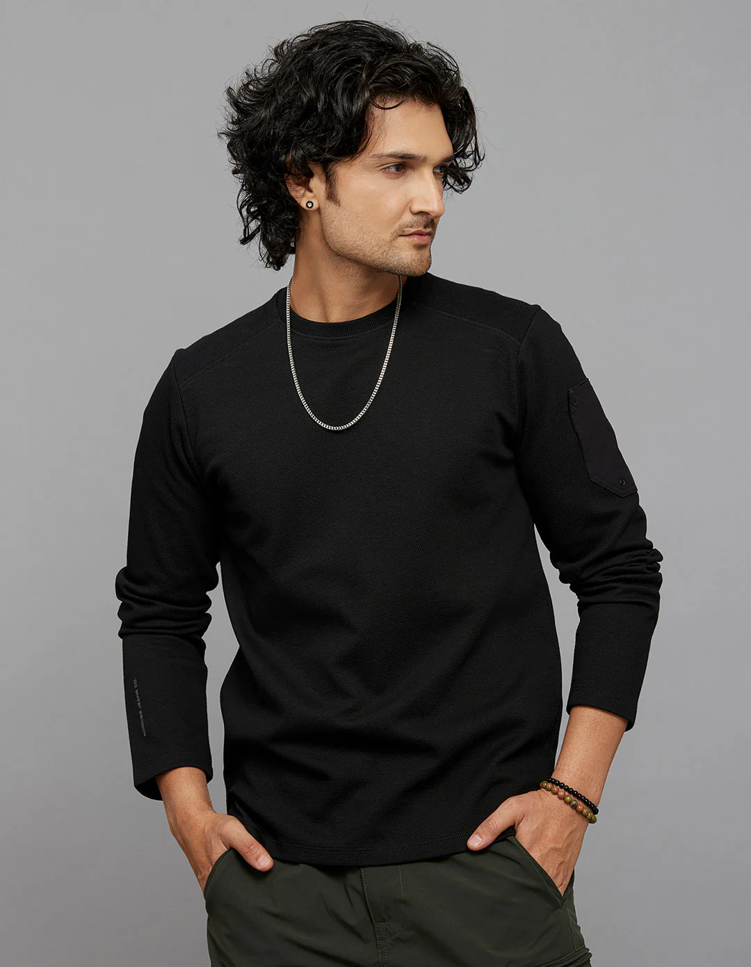 Black Full Sleeves Round Neck Tee