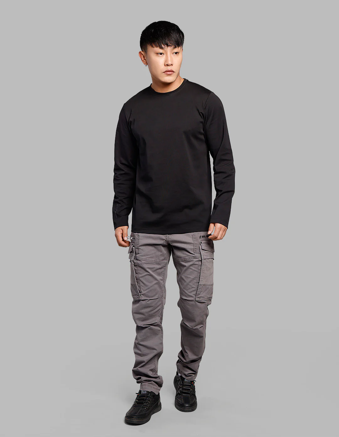Black Full Sleeves Round Neck Tee - Image 2