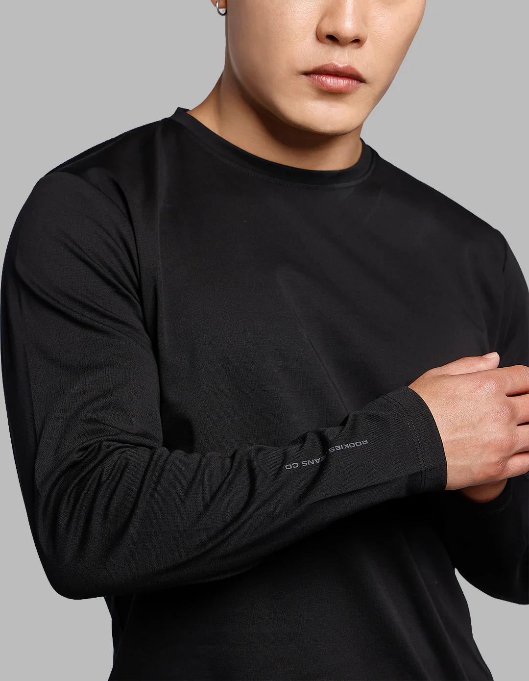 Black Full Sleeves Round Neck Tee - Image 6