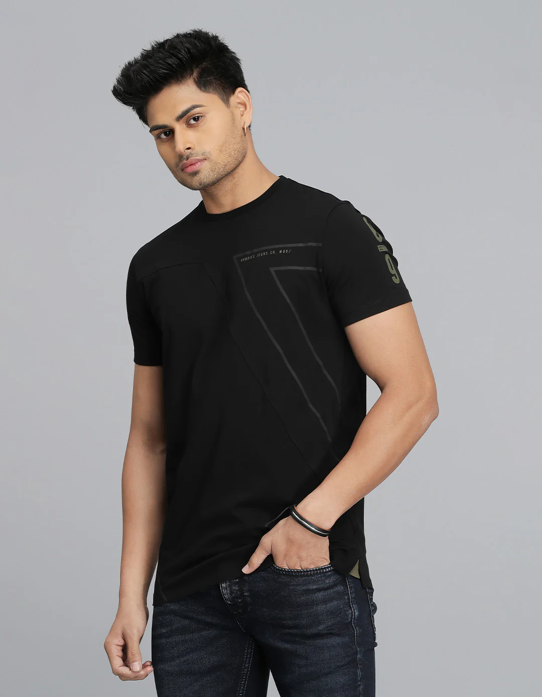 Black Half Sleeves Round Neck Tee - Image 3