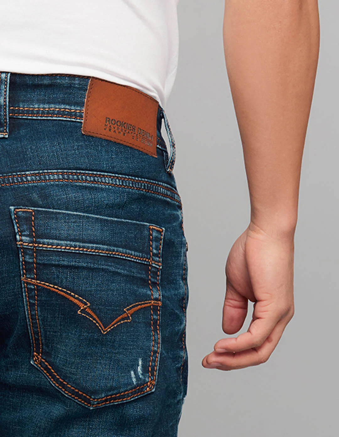 Dark Blue 5 Pocket Low-Rise Tapered Ankle Length Stretch Jeans - Image 6