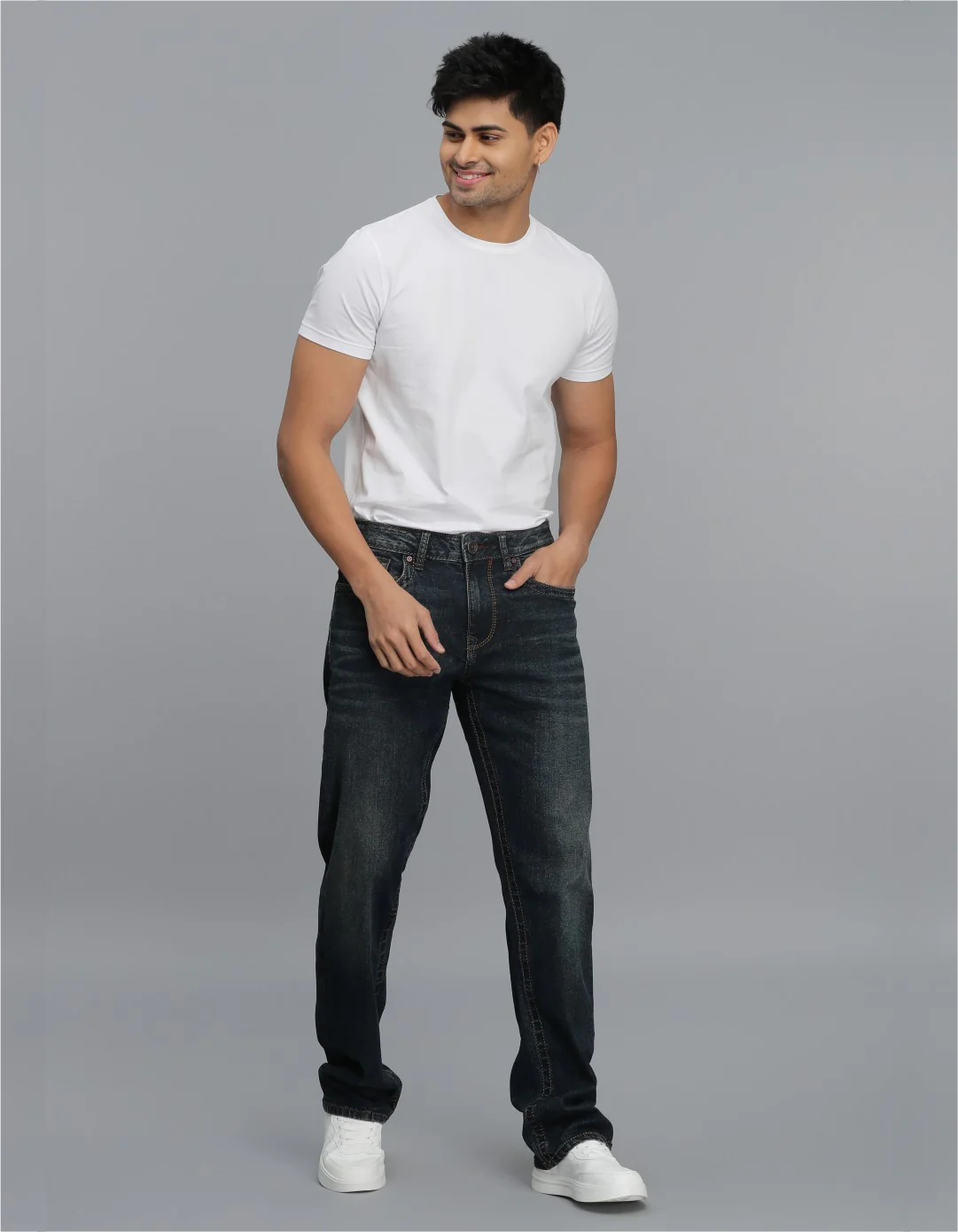 Dk Blue 5 Pocket Midrise, Comfort And Straight Fit jeans - Image 2