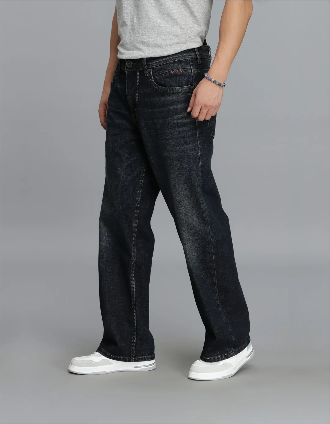 Dk Blue 5 Pocket Midrise Loose Fit Cropped jeans - Image 3