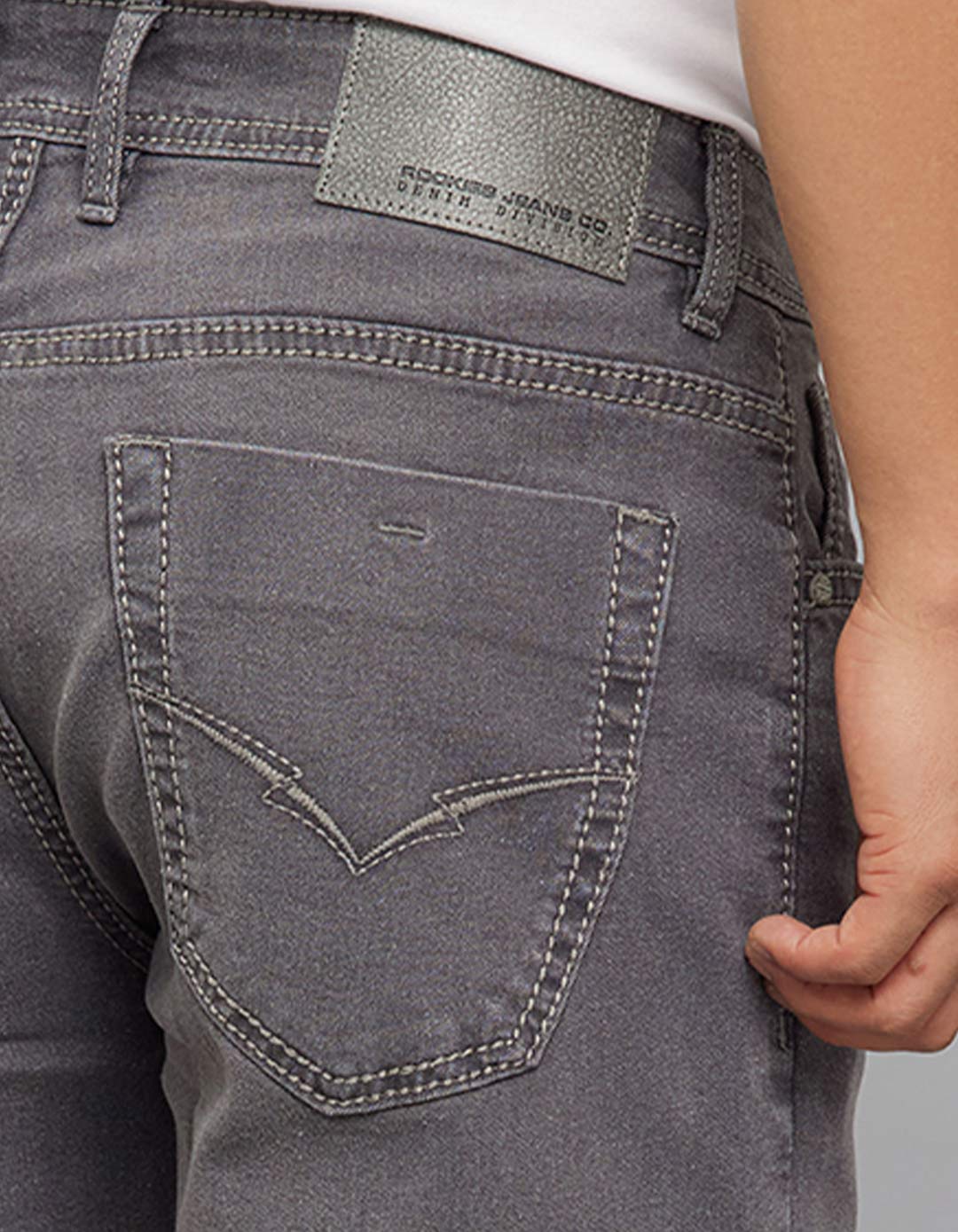 Grey 5 Pocket Midrise, Comfort And Straight Crop Length Stretch Jeans - Image 5