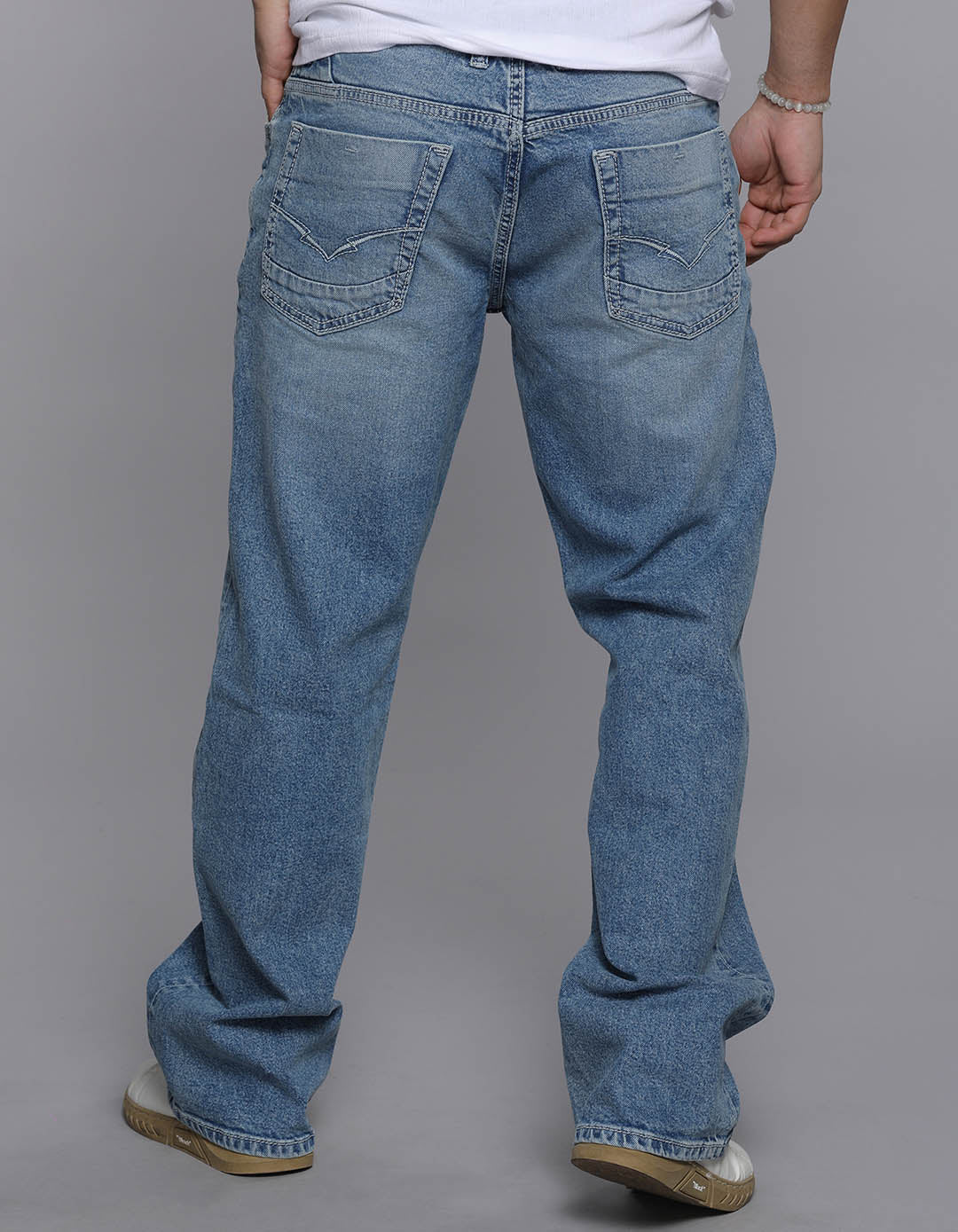 Lt Blue 5 Pocket Midrise Loose Fit Jeans - Image 2