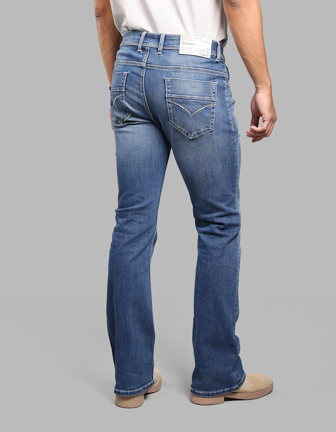 Med Blue 5 Pocket Mid Rise Cropped Length Loose Boot Leg Stretch Jeans - Image 5