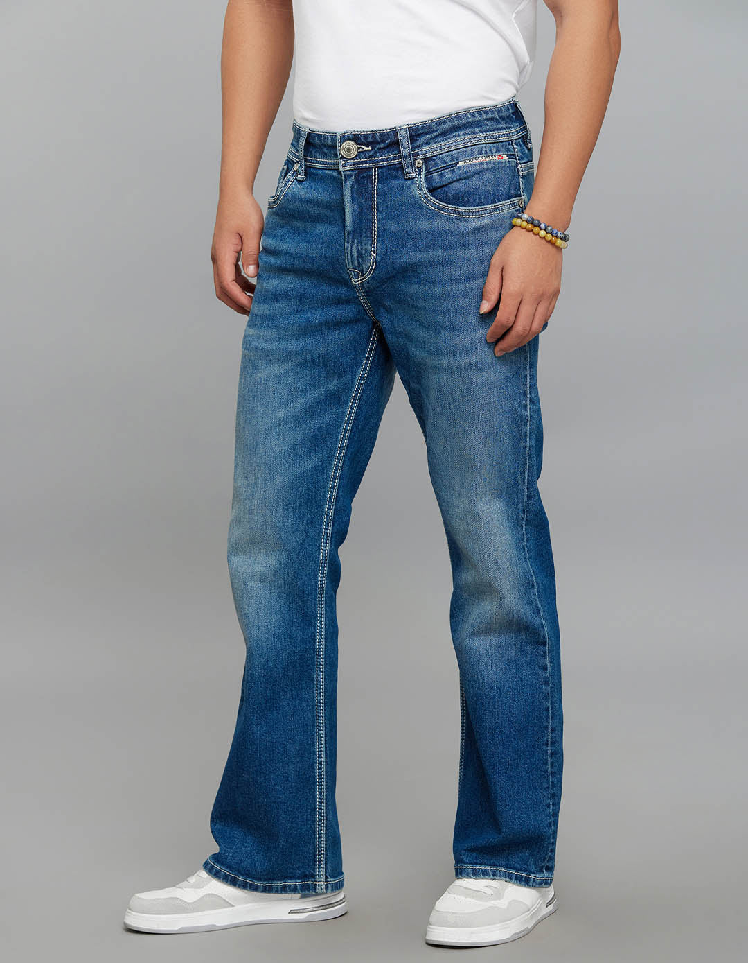 Med Blue 5 Pocket Mid Rise Cropped Length Loose Boot Leg Stretch Jeans - Image 3
