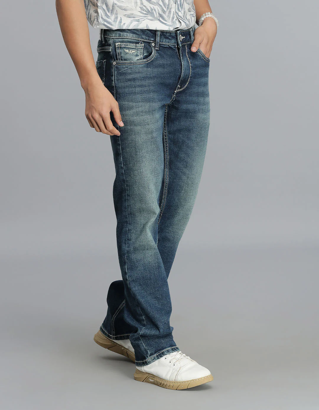 Med Blue 5 Pocket Mid Rise Loose Boot Leg jeans - Image 4