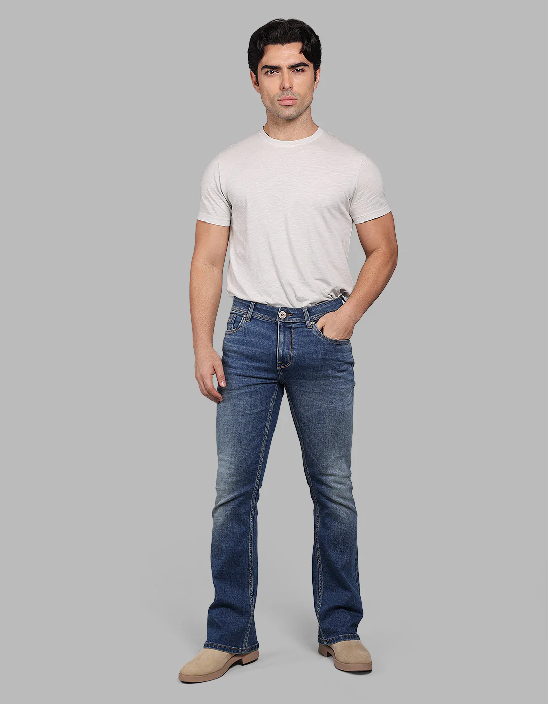Med Blue 5 Pocket Mid Rise Loose Boot Leg Stretch Jeans - Image 2