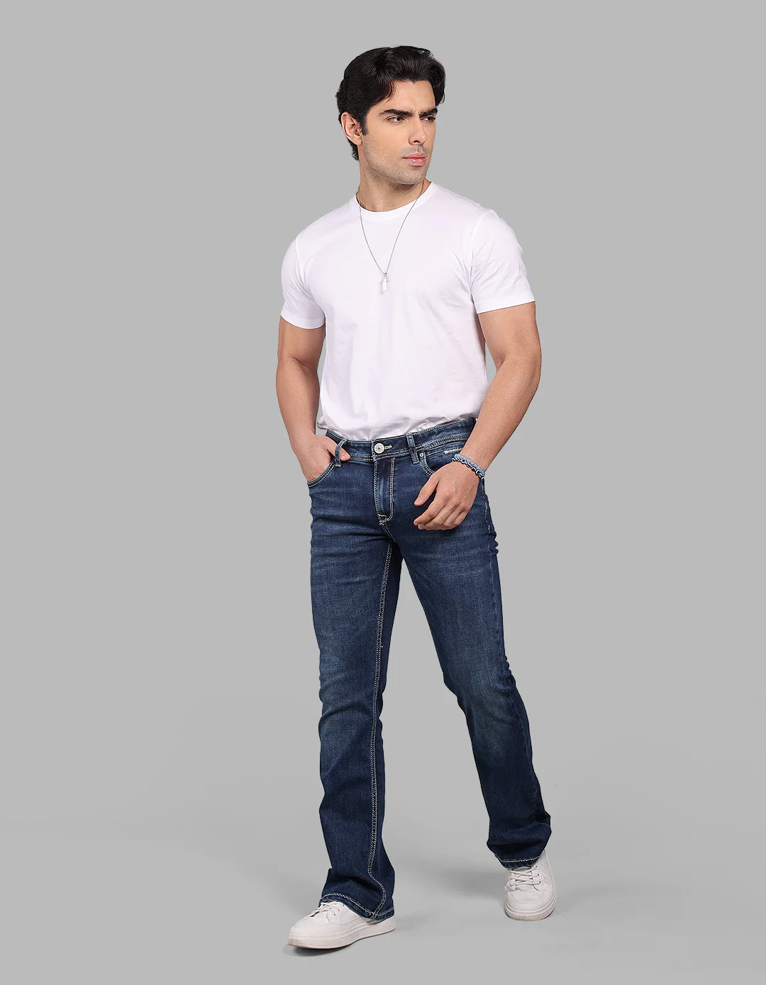 Med Blue 5 Pocket Mid Rise Loose Boot Leg Stretch Jeans - Image 3