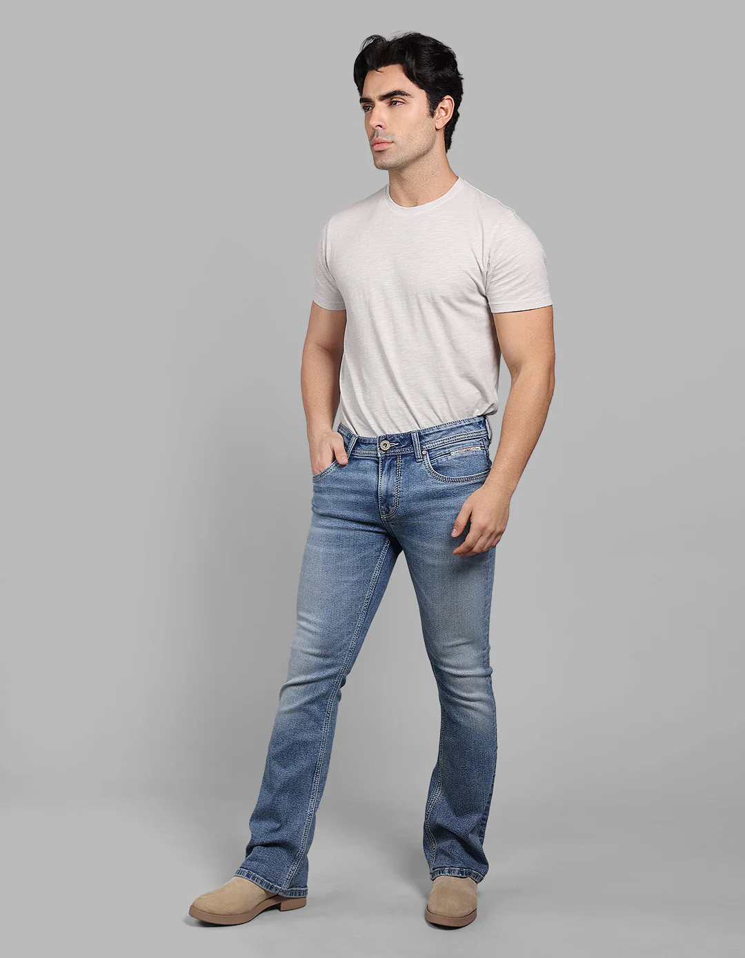 Med Blue 5 Pocket Mid Rise Loose Boot Leg Stretch Jeans - Image 2