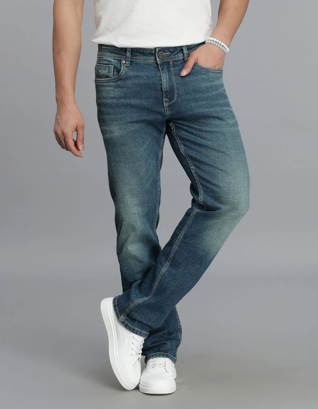 Med Blue 5 Pocket Midrise, Comfort And Straight Fit jeans