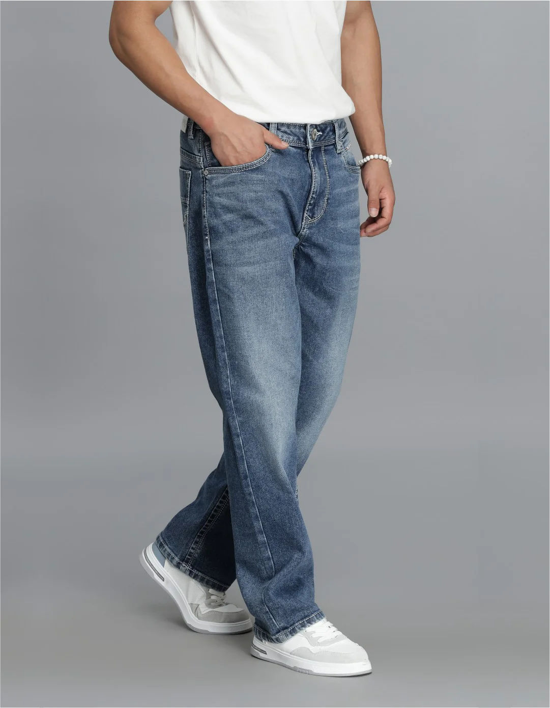 Med Blue 5 Pocket Midrise, Comfort Straight Fit Cropped jeans - Image 4