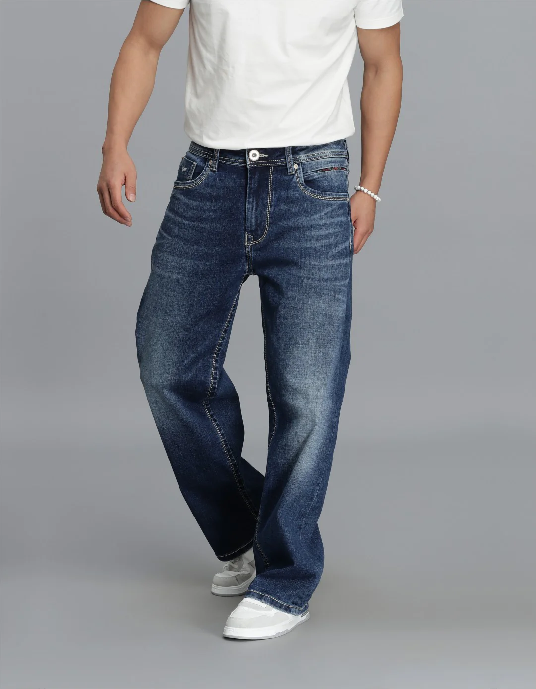 Med Blue 5 Pocket Midrise Loose Fit Cropped jeans - Image 3