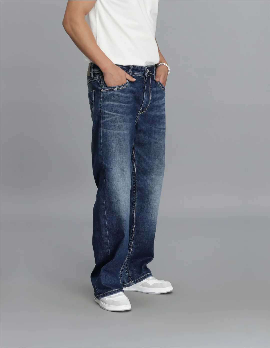 Med Blue 5 Pocket Midrise Loose Fit Cropped jeans - Image 4
