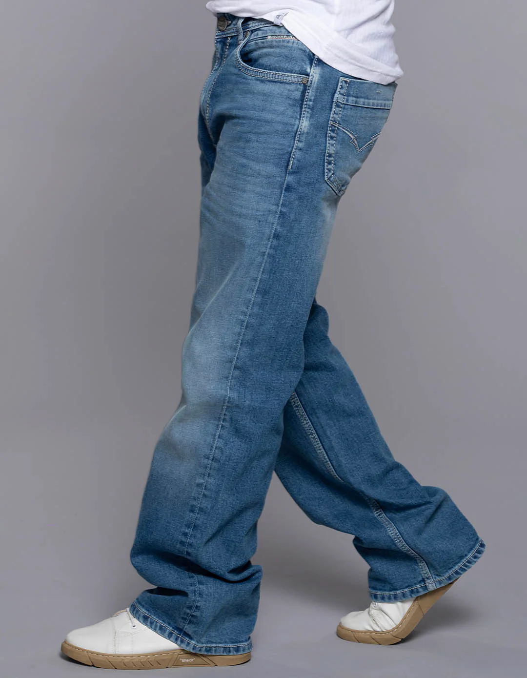 Med Blue 5 Pocket Midrise Loose Fit Jeans - Image 5