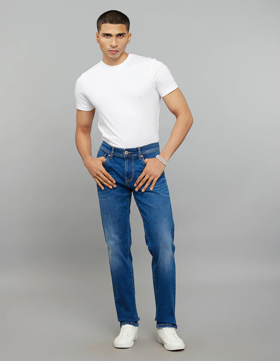 Medium Blue 5 Pocket Mid-Rise Slim Straight Fit Classic Stretch Jeans - Image 2