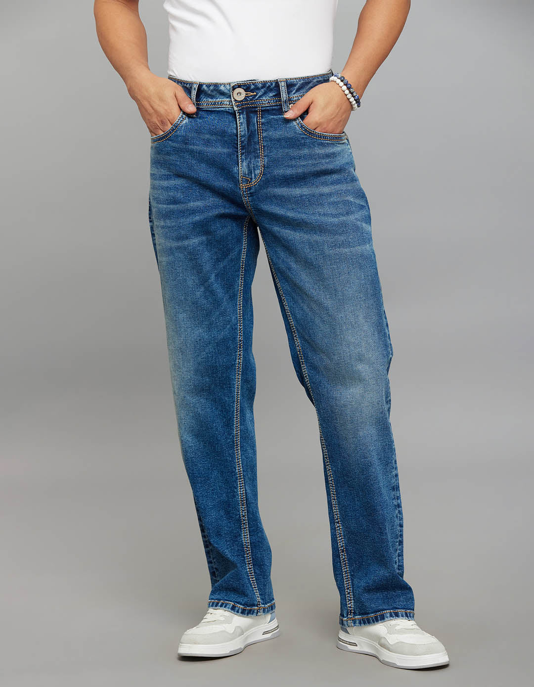Medium Blue 5 Pocket Midrise, Comfort And Straight Crop Length Stretch Jeans
