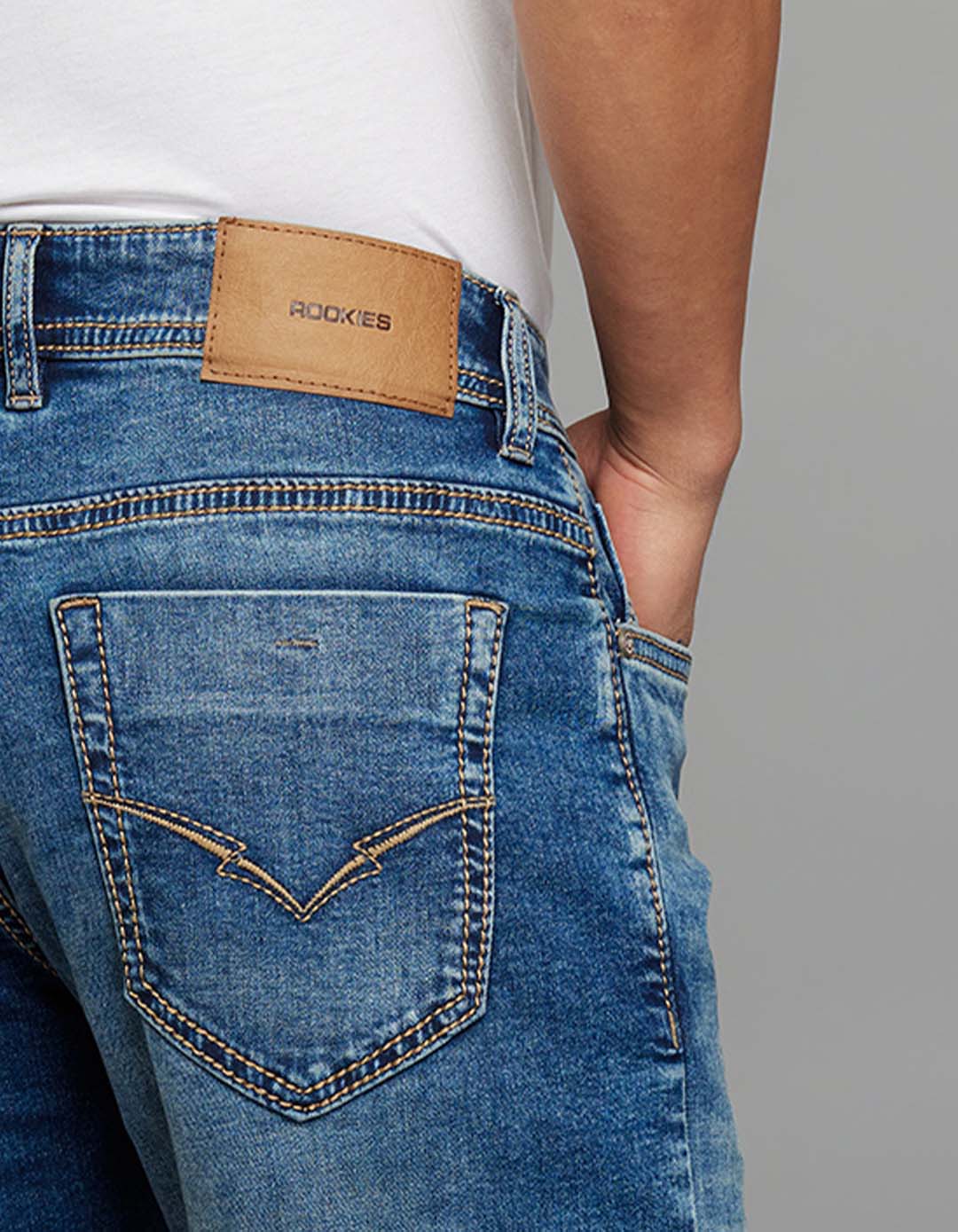 Medium Blue 5 Pocket Midrise, Comfort And Straight Crop Length Stretch Jeans - Image 6