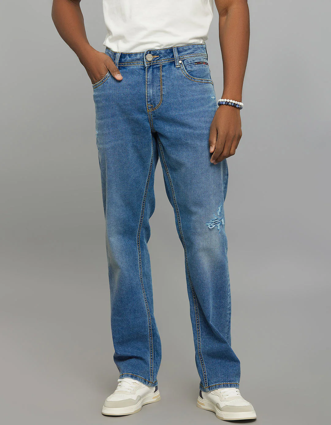 Medium Blue 5 Pocket Midrise, Comfort And Straight Fit Stretch Jeans