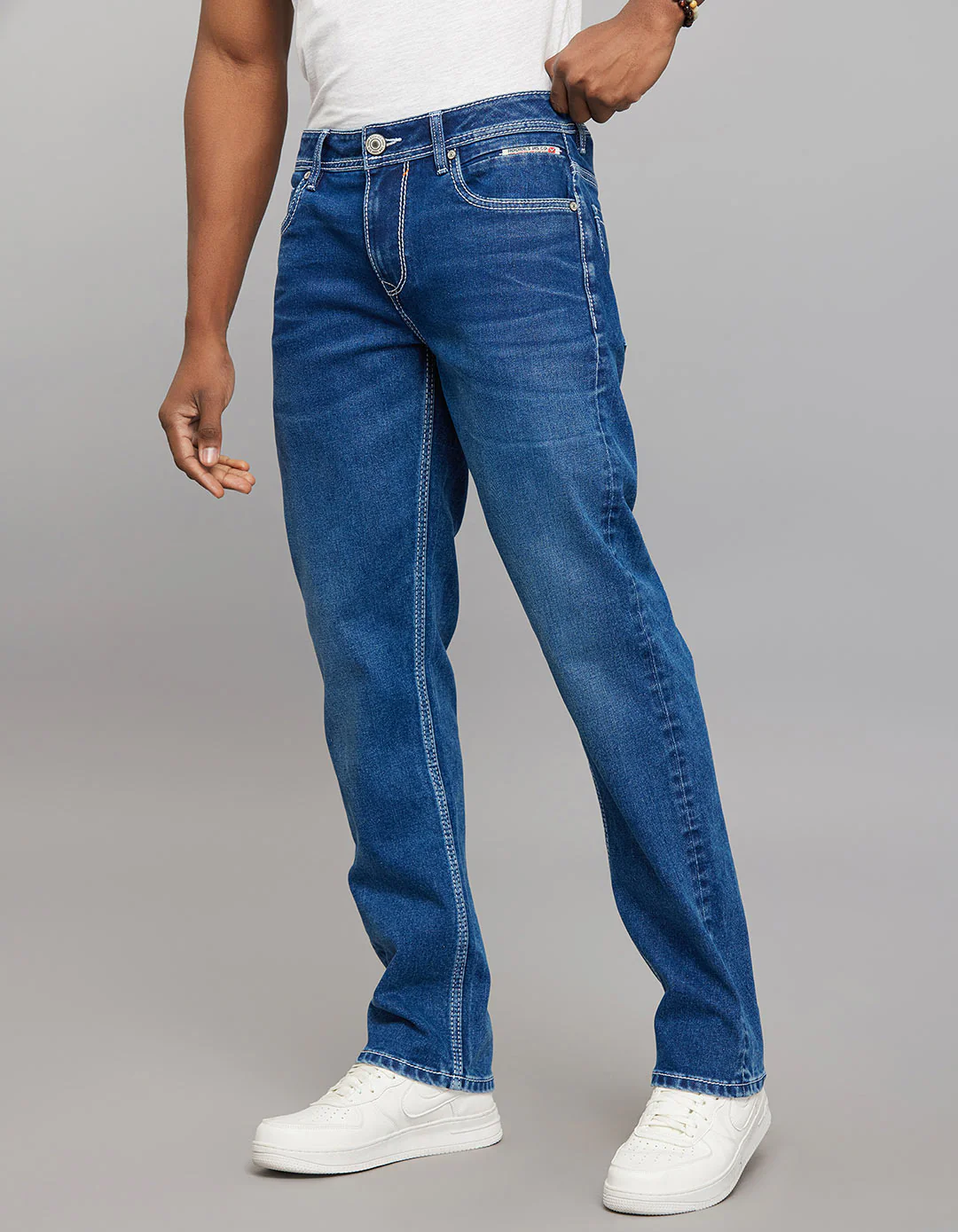 Medium Blue 5 Pocket Midrise, Comfort And Straight Fit Stretch Jeans - Image 3