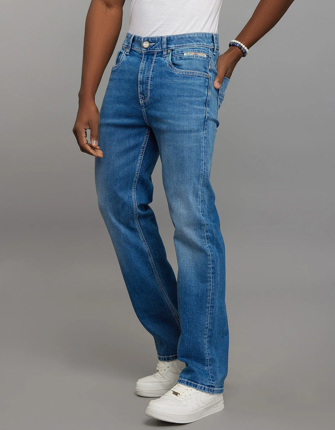 Medium Blue 5 Pocket Midrise Loose Fit Stretch Jeans - Image 3