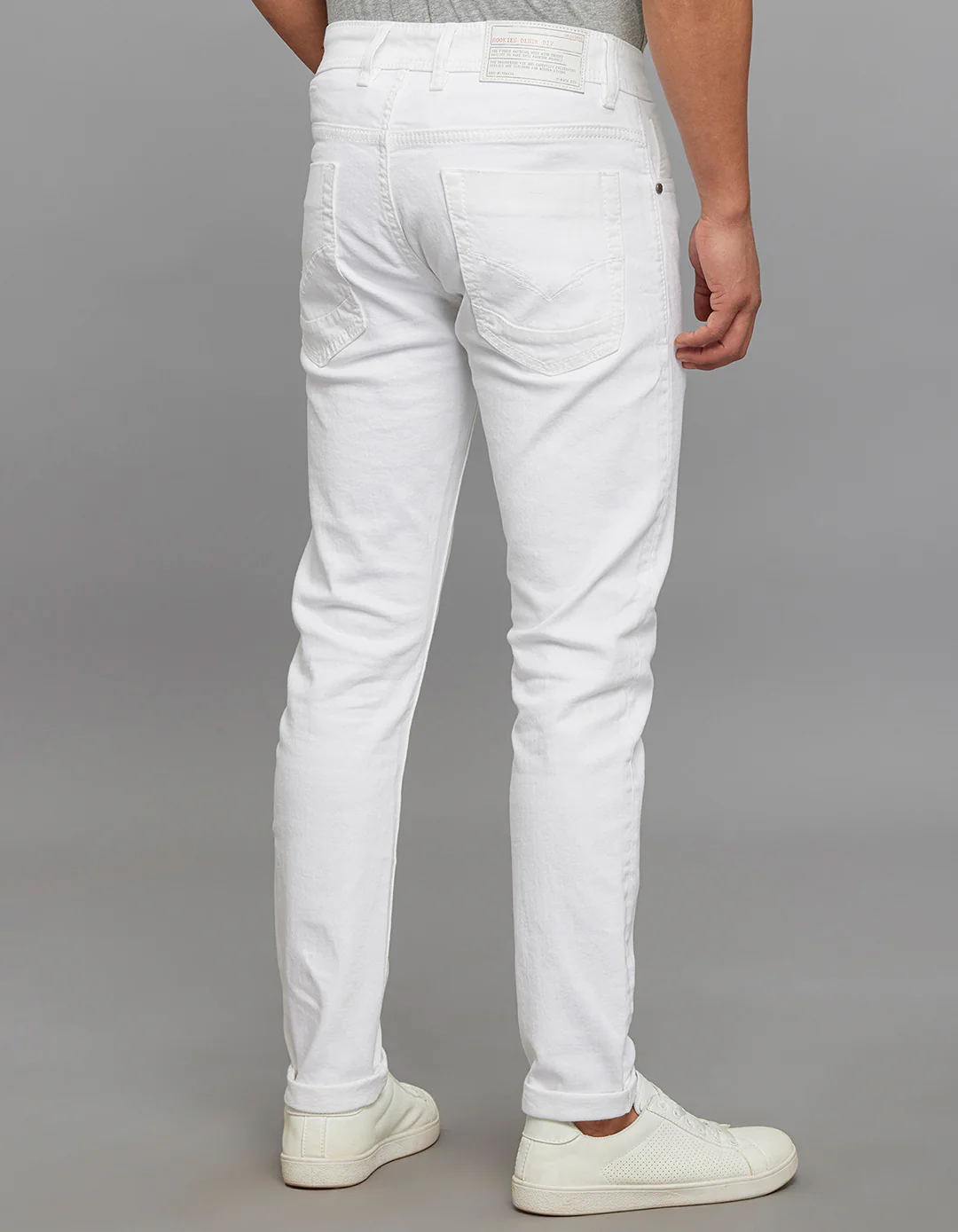 White 5 Pocket Low-Rise Tapered Ankle Length Stretch Jeans - Image 5