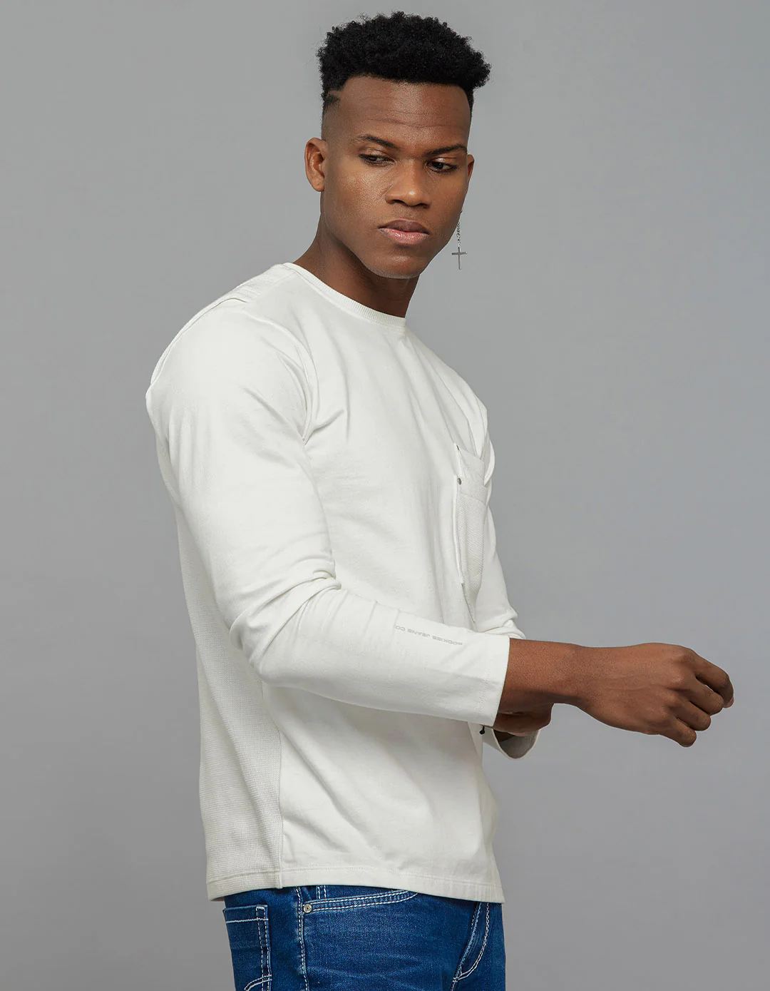 White Full Sleeves Round Neck Tee - Image 4